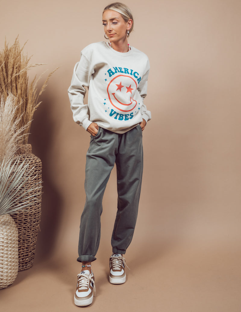 America Vibes Graphic Sweatshirt